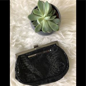 🛑 KENNETH COLE CLUTCH